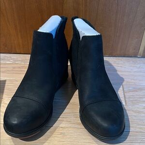 Sorel Black Ankle Boots   Evie Pull on Size 7.5
